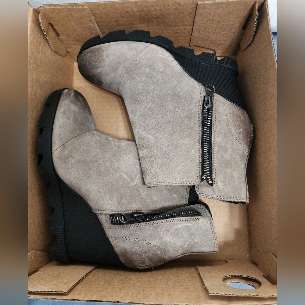Sorel Joan Uptown Zip Bootie